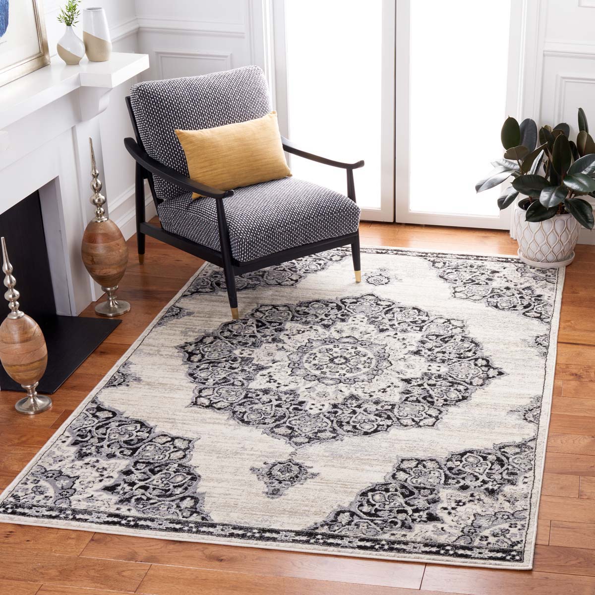 Safavieh Brentwood 802 Rug, White, BNT802 - Ivory / Black