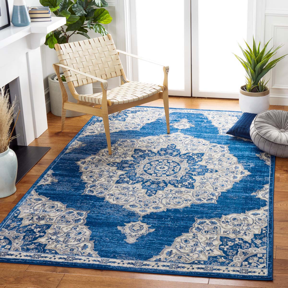 Safavieh Brentwood 802 Rug, Blue, BNT802 - Navy / Ivory
