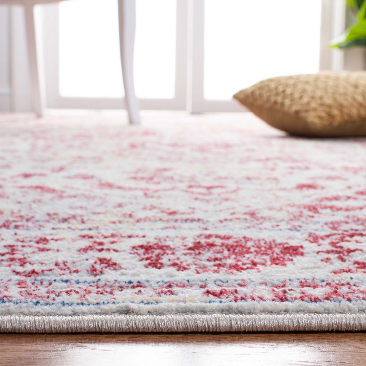 Safavieh Brentwood 832 Rug, Red, BNT832 - Ivory / Red