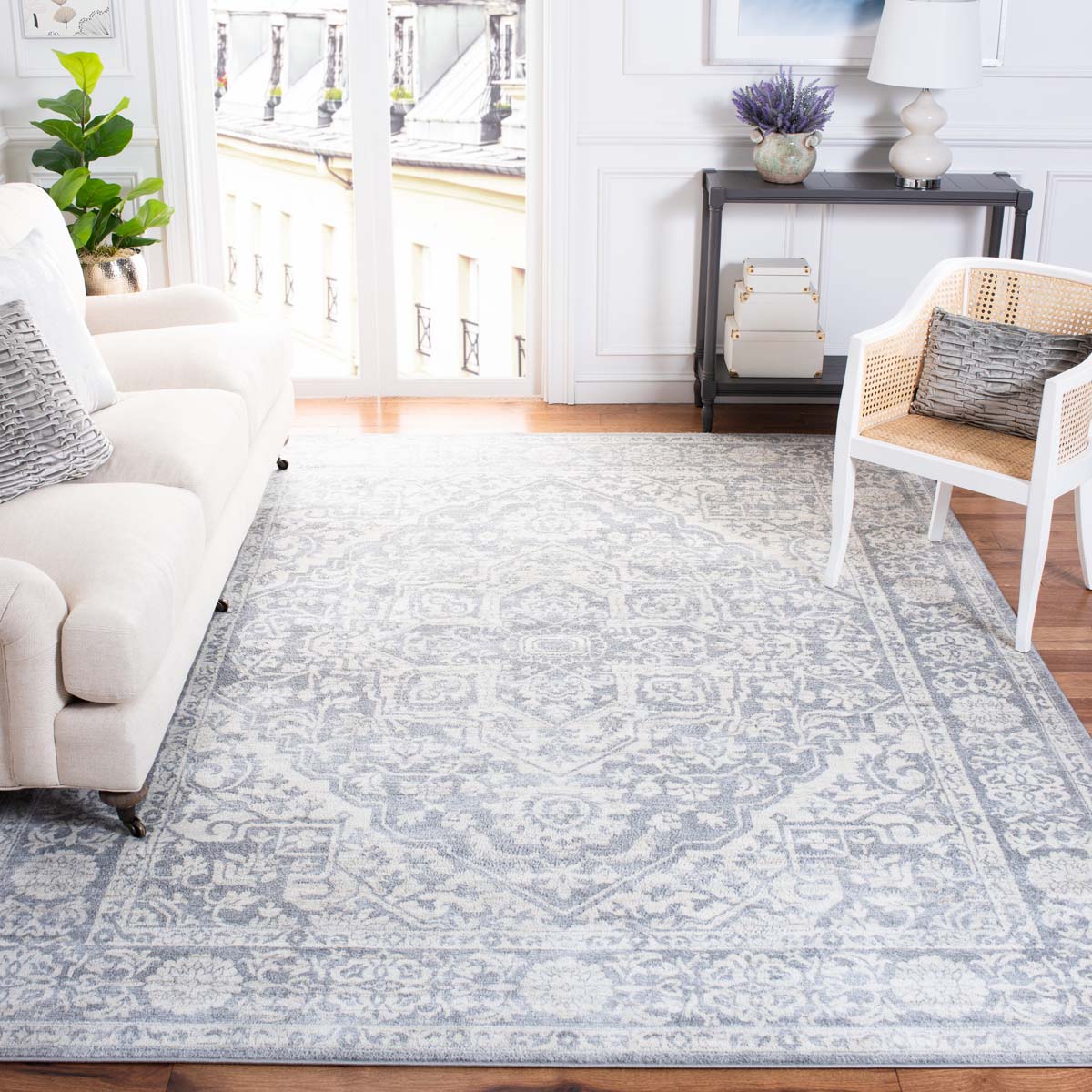 Safavieh Brentwood 832 Rug, Grey, BNT832 - Light Grey / Ivory