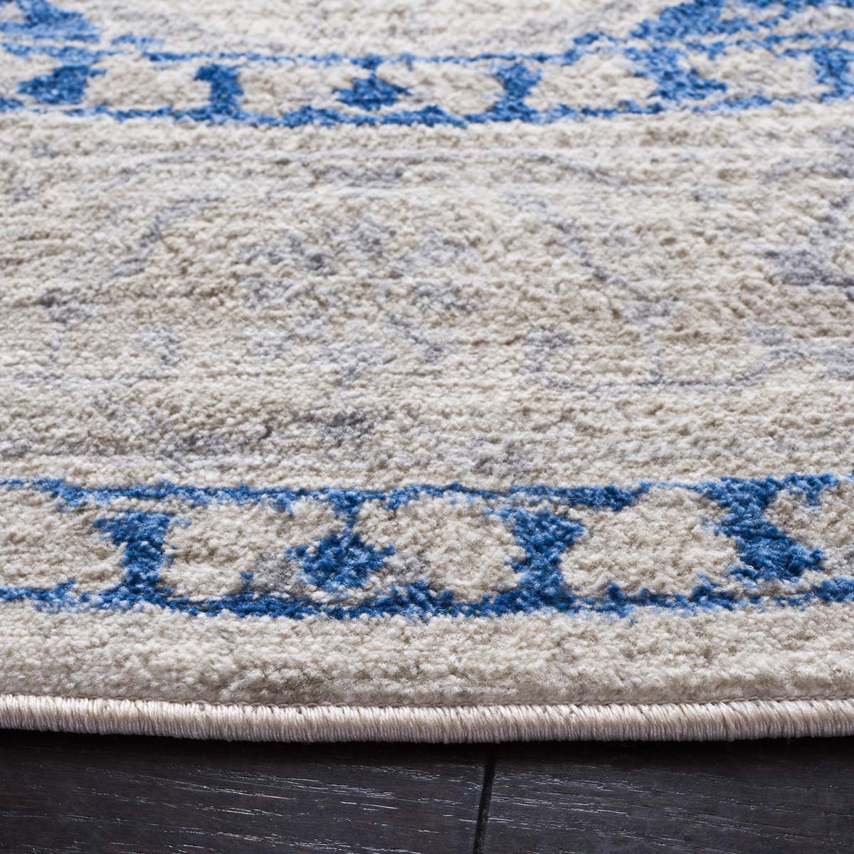 Safavieh Brentwood 851 Rug, White, BNT851 - Ivory / Blue