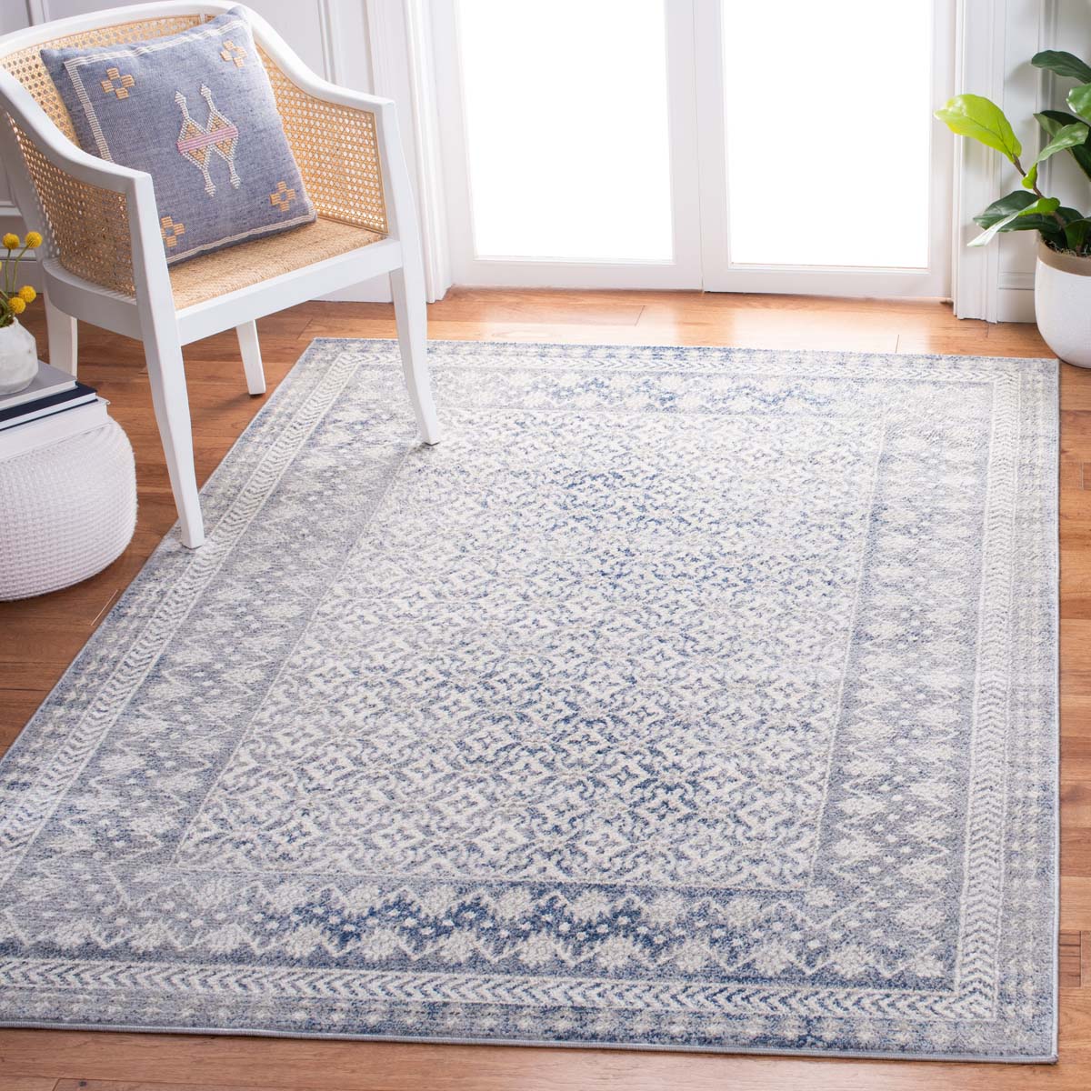 Safavieh Brentwood 899 Rug, White, BNT899 - Ivory / Light Grey