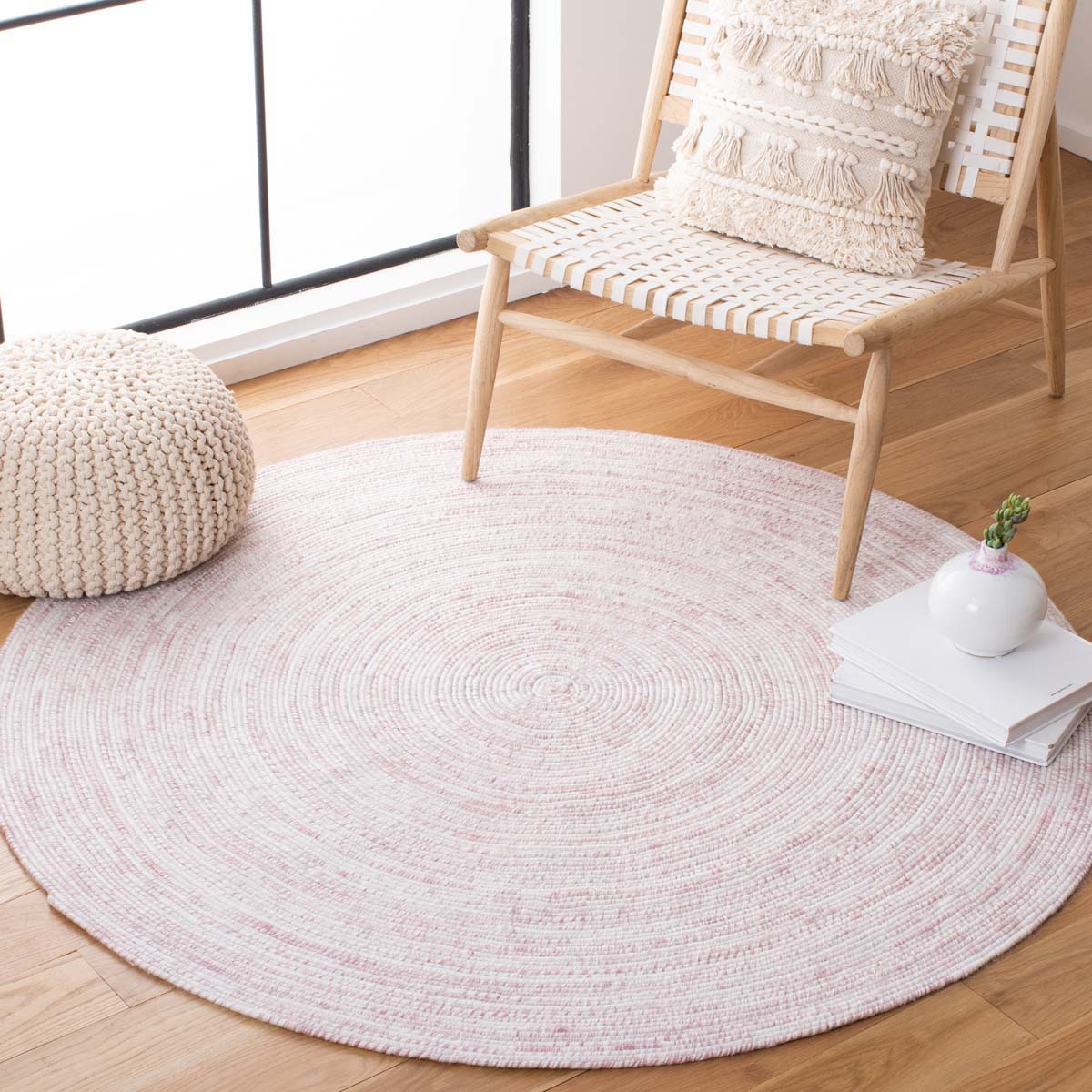 Safavieh Braided 270 Rug, BRD270 - Ivory / Pink