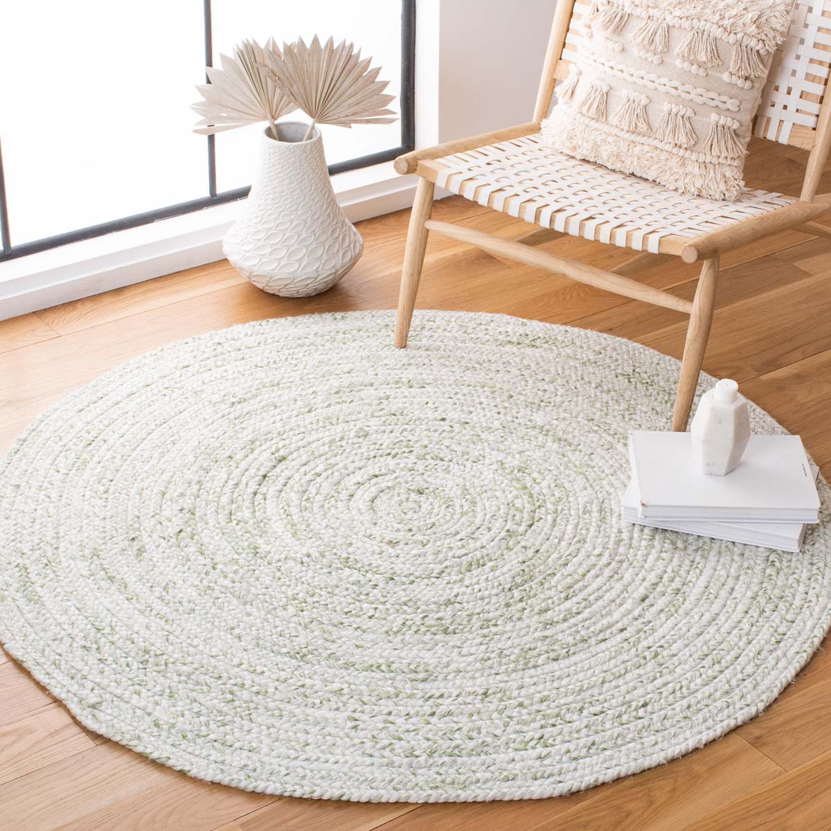Safavieh Braided 271 Rug, BRD271 - Ivory / Green
