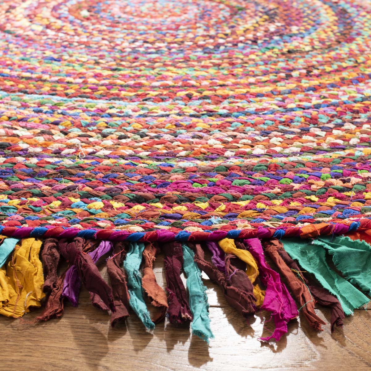 Safavieh Braided 451 Rug, BRD451 - Red / Multi