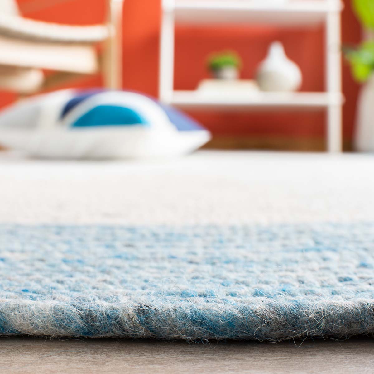 Safavieh Braided 902 Rug, BRD902 - Ivory / Blue