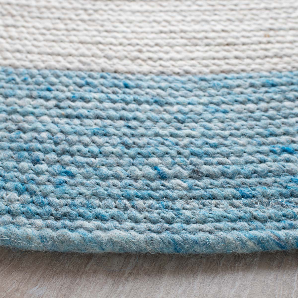 Safavieh Braided 902 Rug, BRD902 - Ivory / Blue