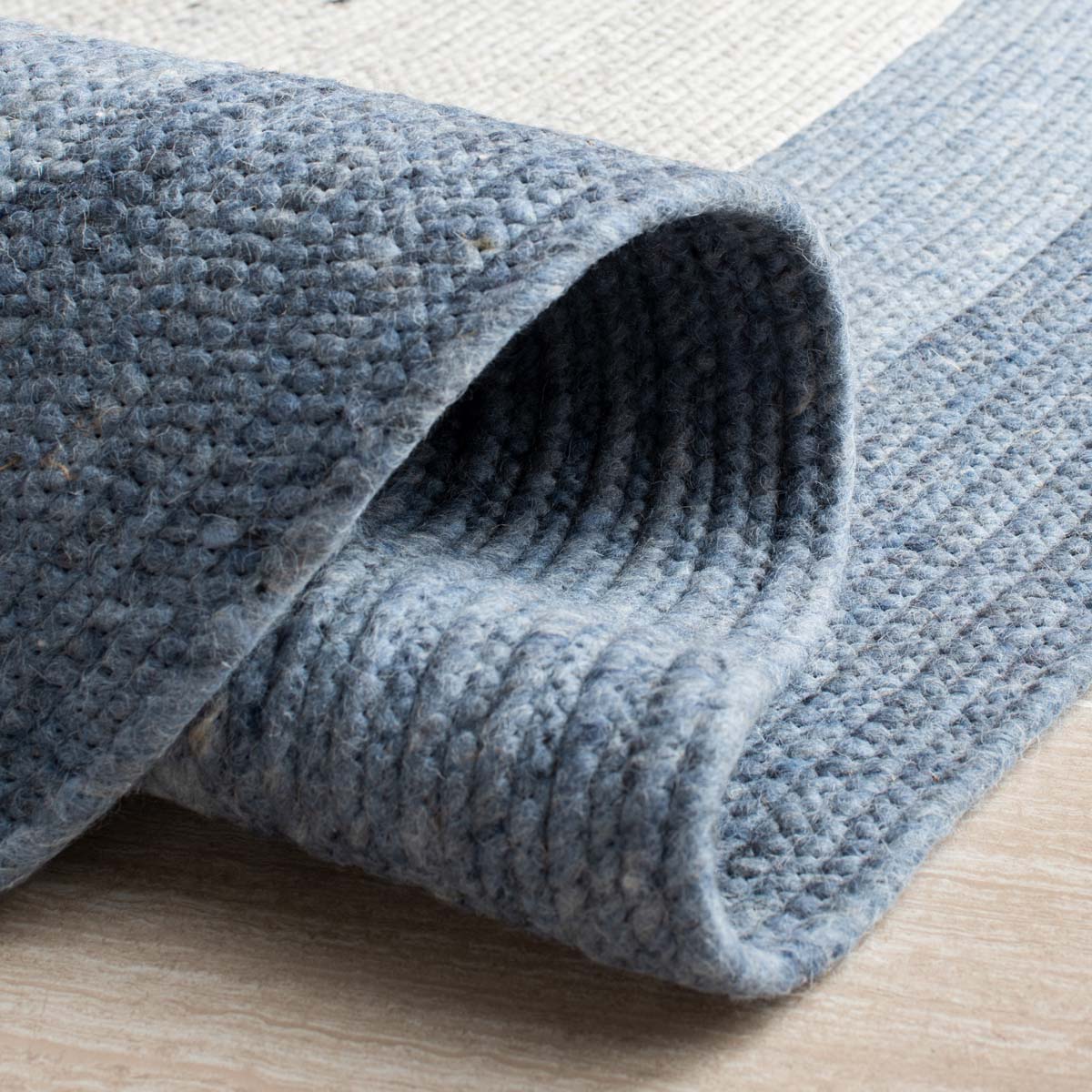 Safavieh Braided 903 Rug, BRD903 - Ivory / Blue