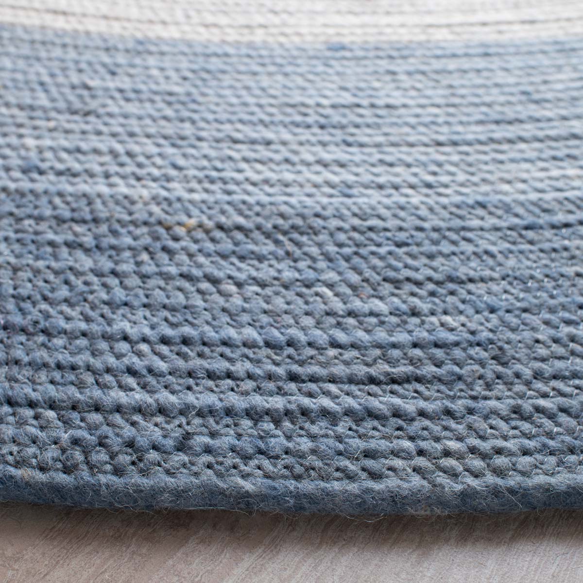 Safavieh Braided 903 Rug, BRD903 - Ivory / Blue