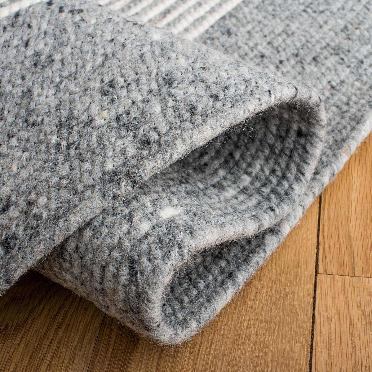 Safavieh Braided 904 Rug, BRD904 - Grey / Ivory