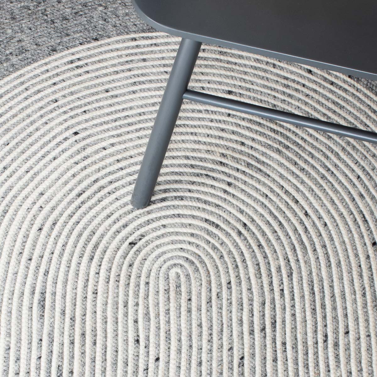 Safavieh Braided 904 Rug, BRD904 - Grey / Ivory