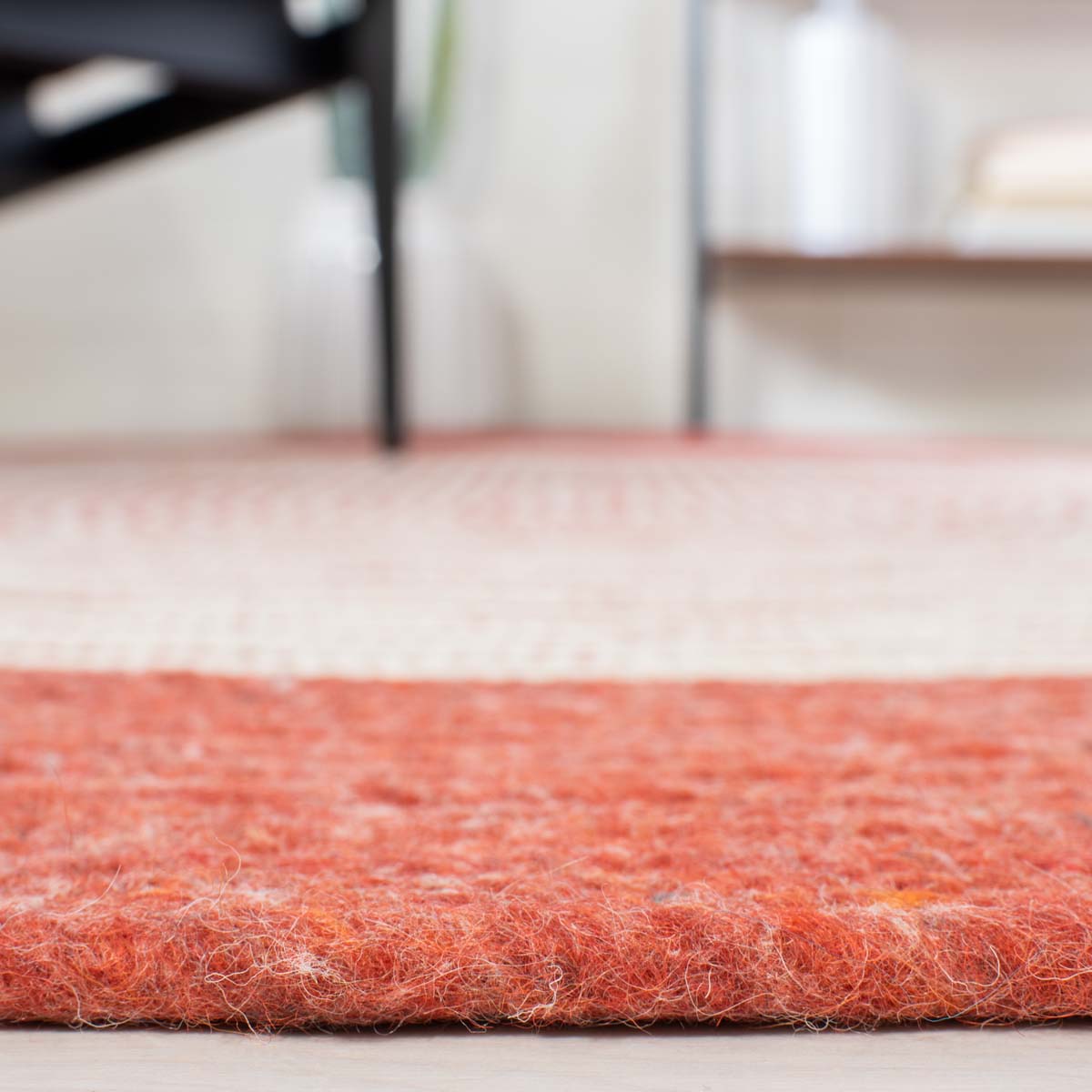 Safavieh Braided 904 Rug, BRD904 - Red / Ivory