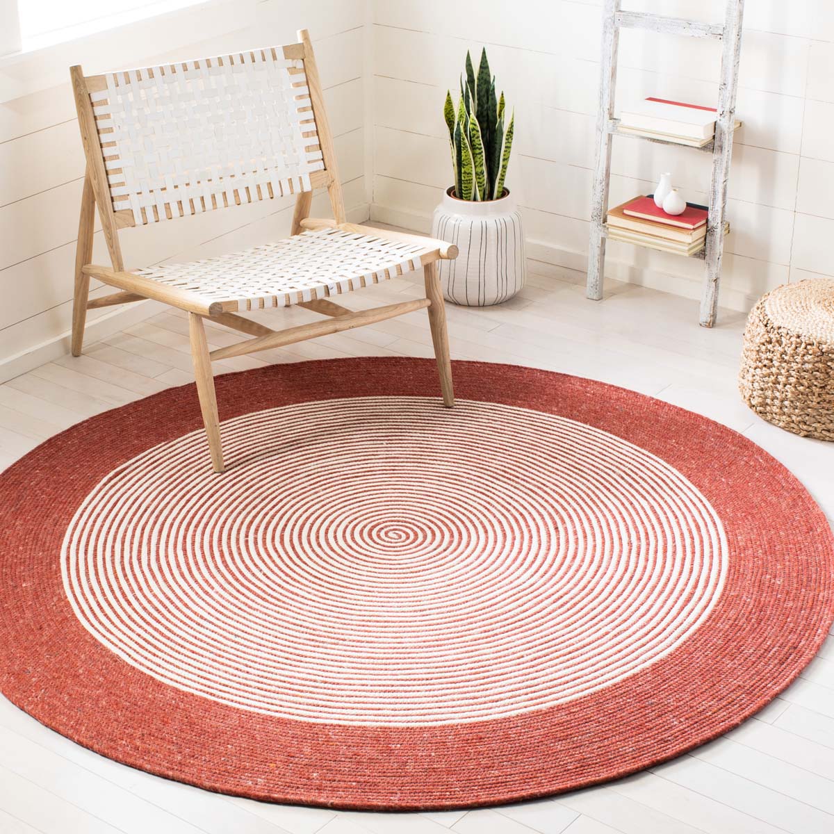 Safavieh Braided 904 Rug, BRD904 - Red / Ivory