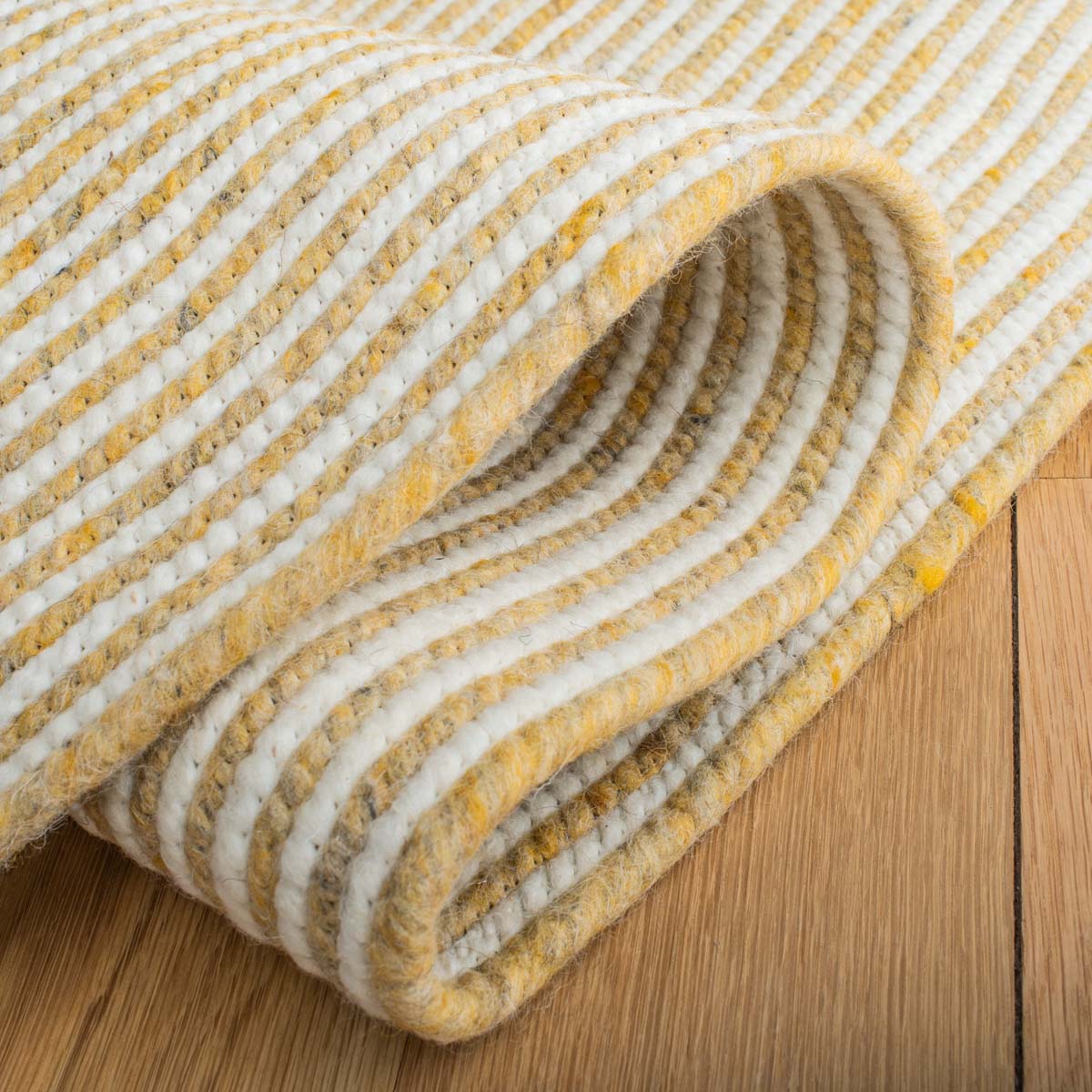 Safavieh Braided 905 Rug, BRD905 - Gold / Ivory