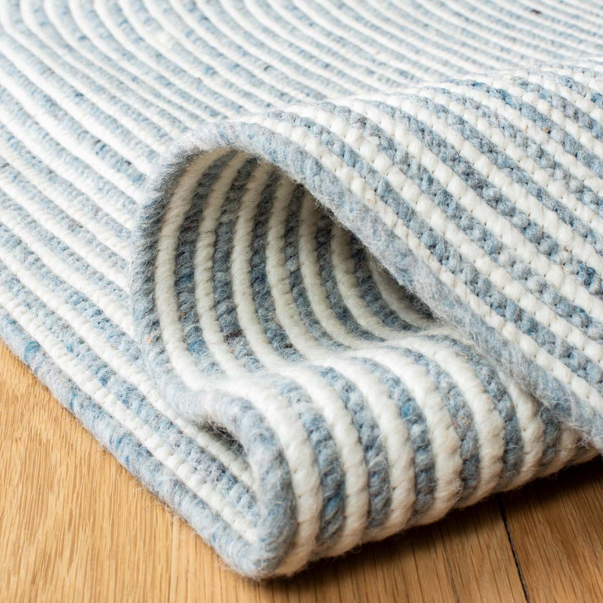 Safavieh Braided 905 Rug, BRD905 - Grey / Ivory