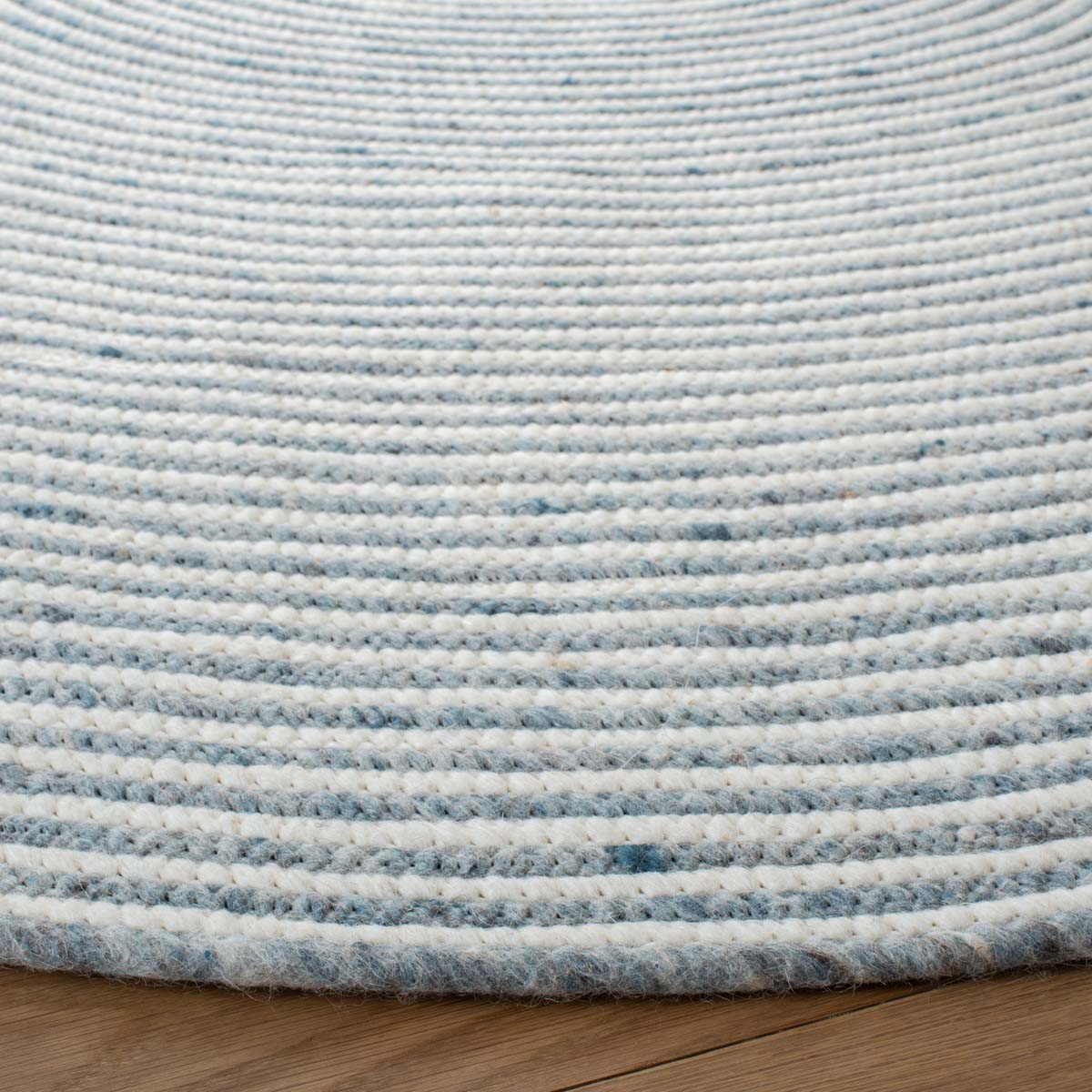 Safavieh Braided 905 Rug, BRD905 - Grey / Ivory