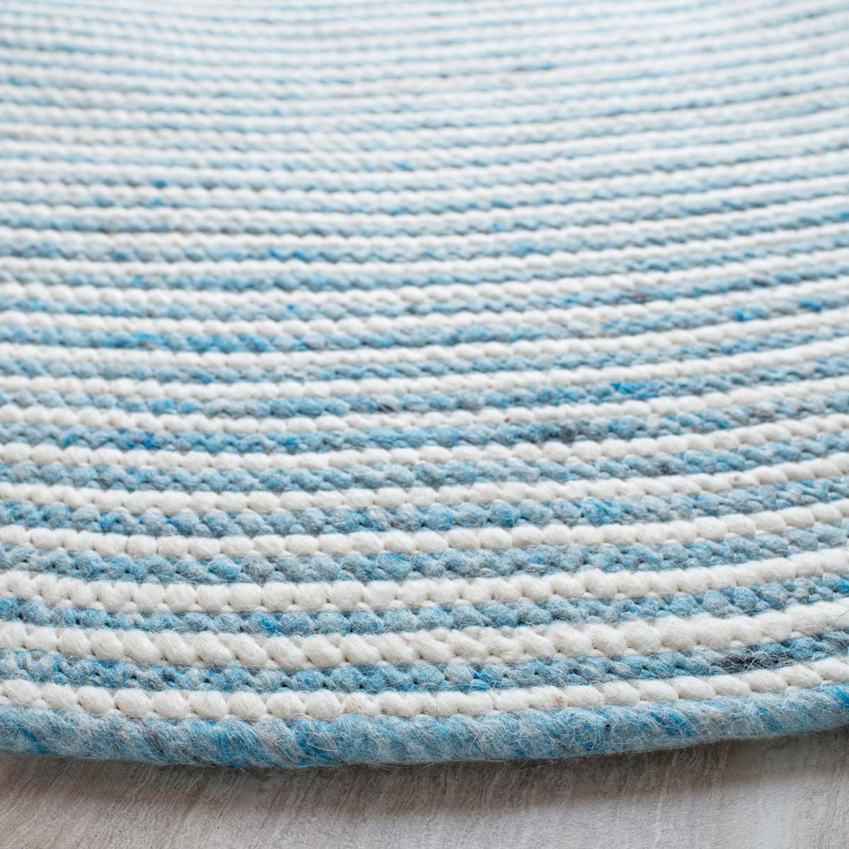 Safavieh Braided 905 Rug, BRD905 - Blue / Ivory