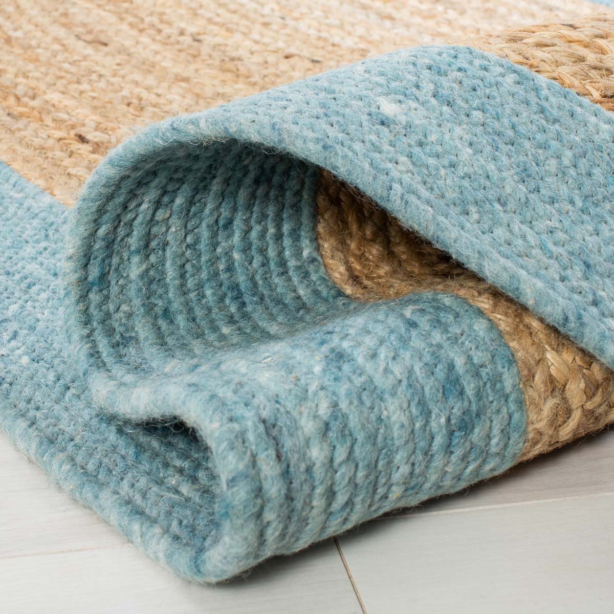 Safavieh Braided 910 Rug, BRD910 - Blue / Natural