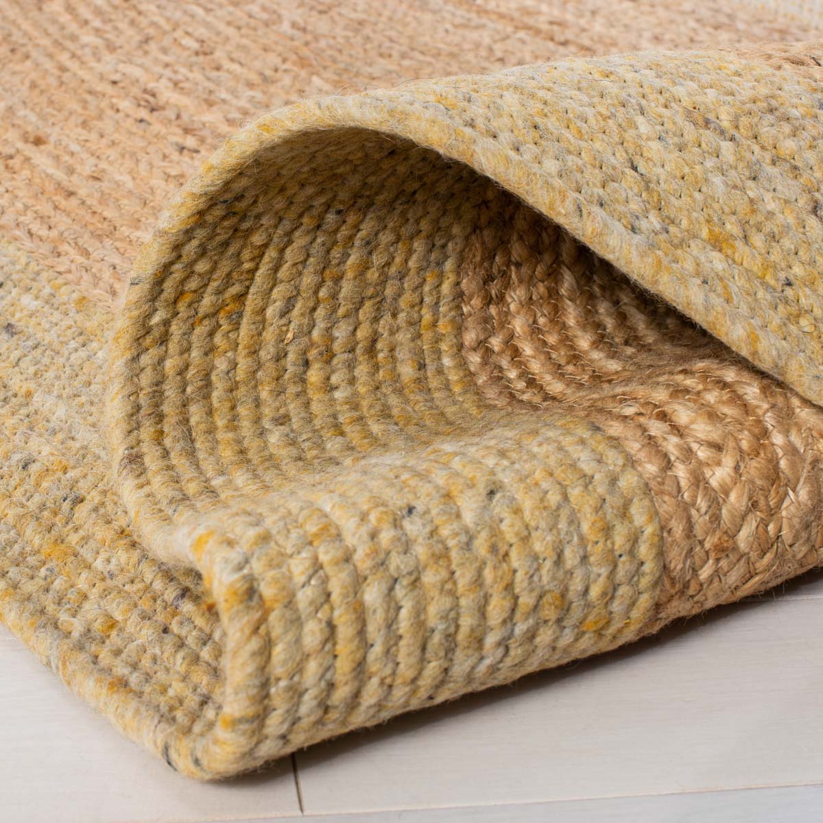 Safavieh Braided 910 Rug, BRD910 - Gold / Natural