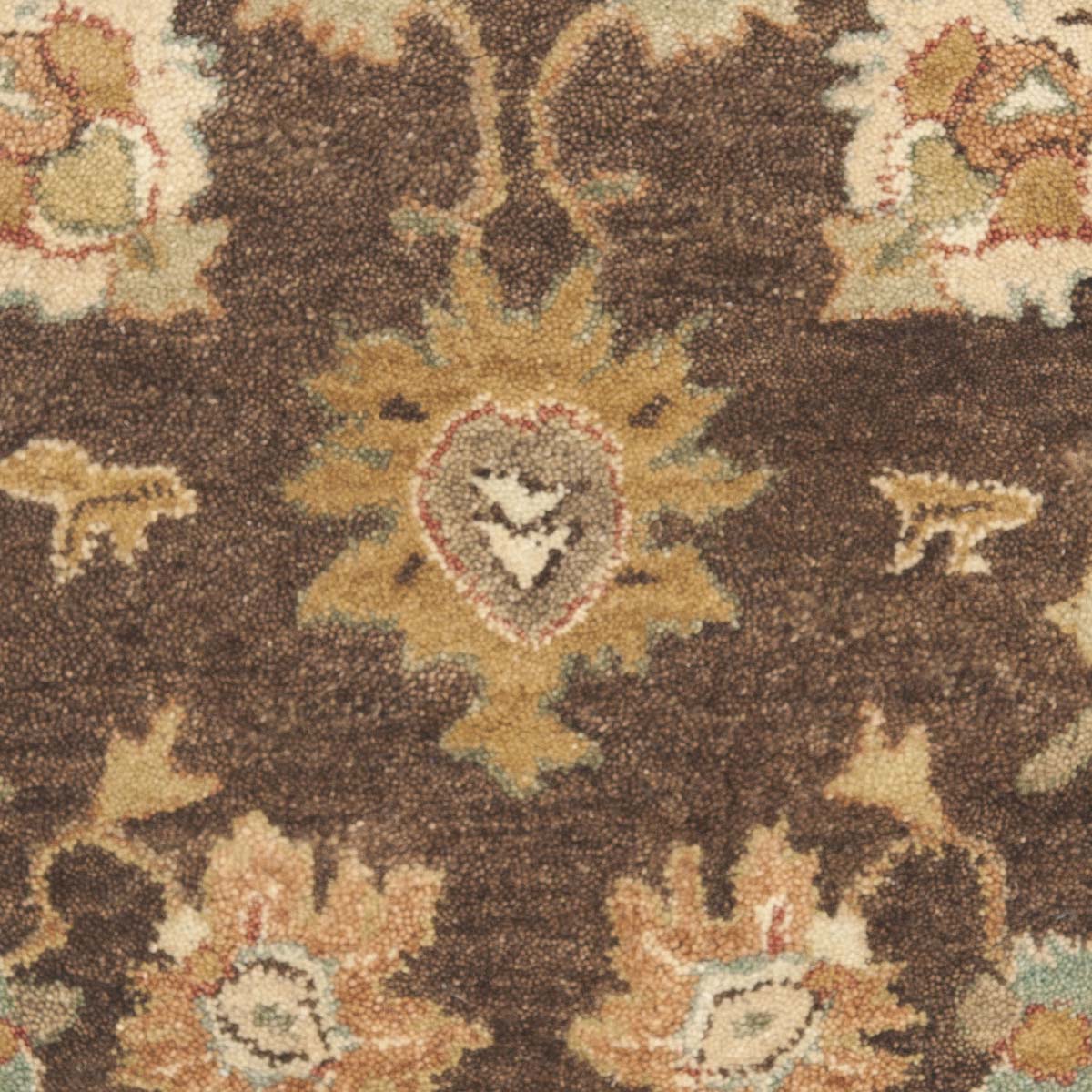 Safavieh Bergama 136 Rug, BRG136 - Brown / Ivory
