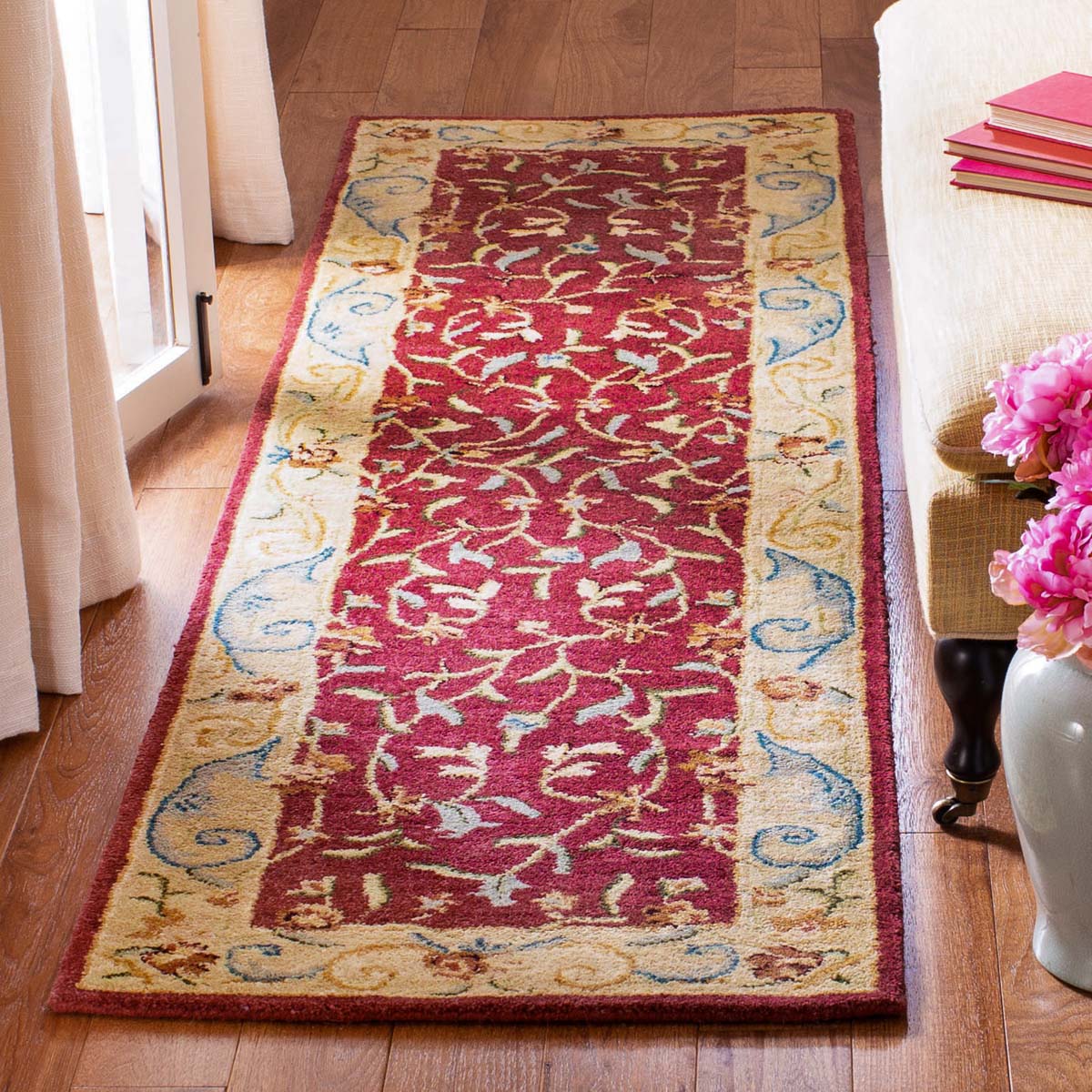Safavieh Bergama 164 Rug, BRG164 - Red / Dark Beig