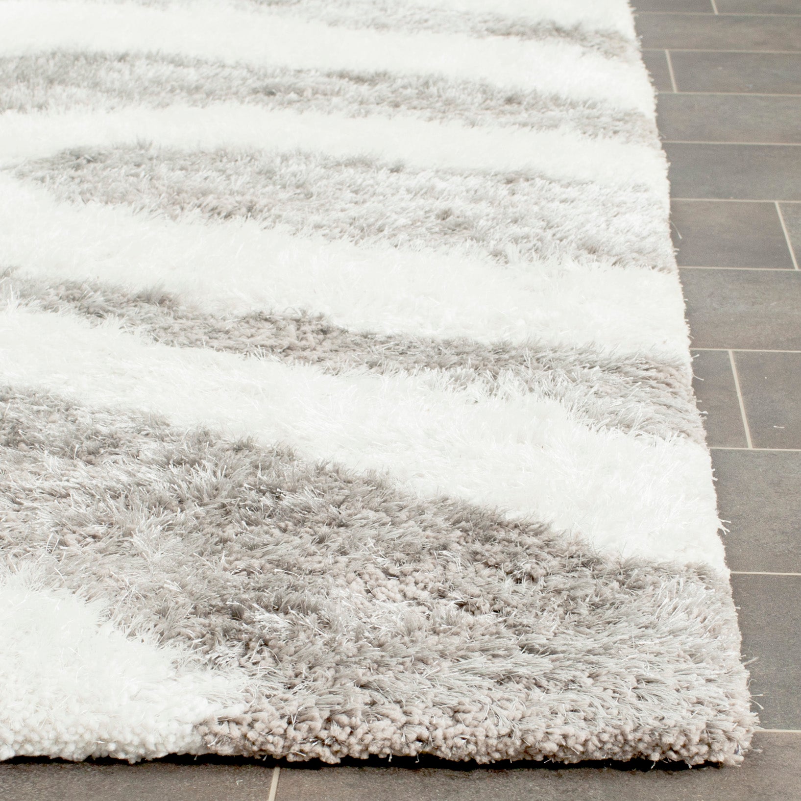 Safavieh Barcelona Shag 321 Rug, BSG321 - Ivory / Silver