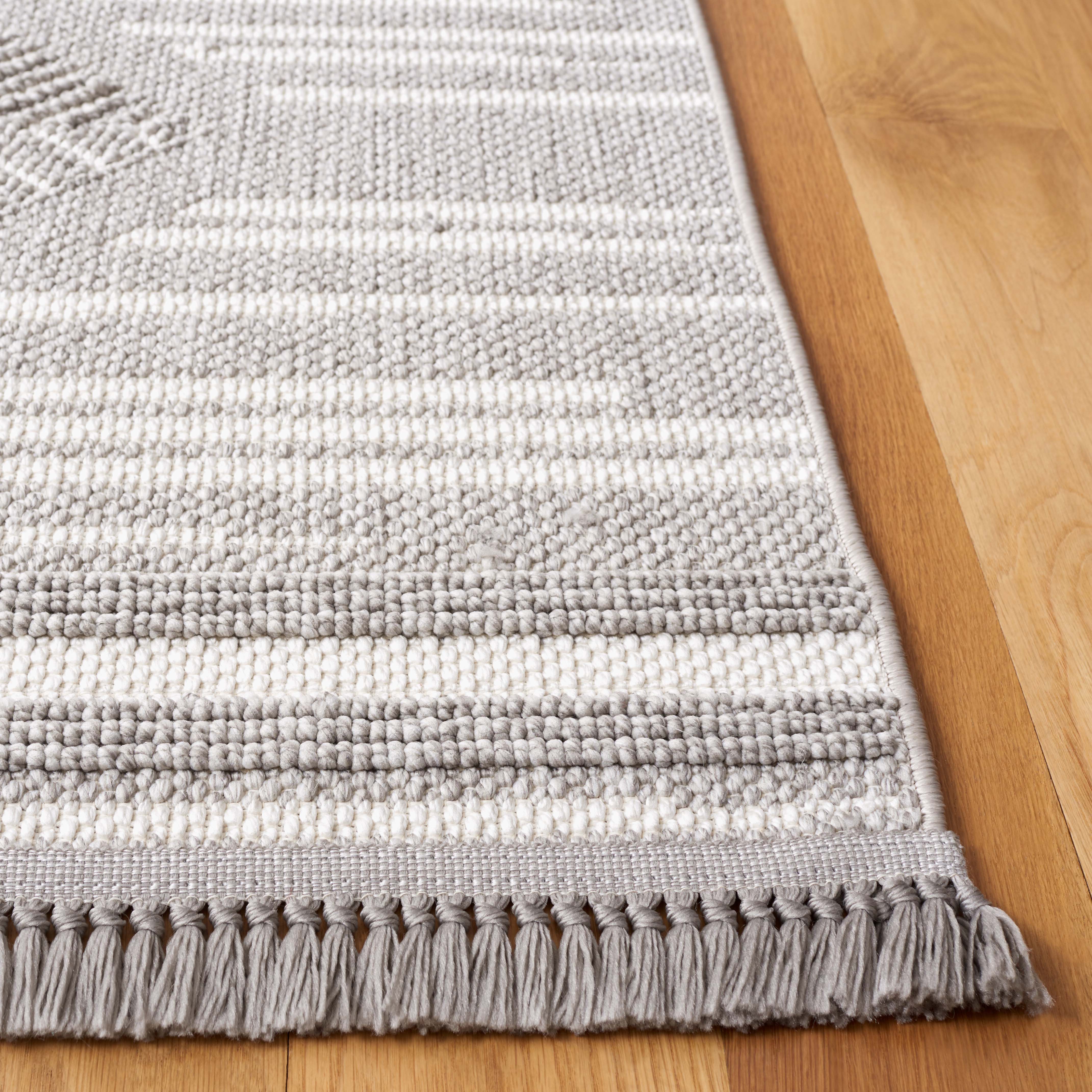 Safavieh Camden 656 Rug, CAD656 - Grey / Ivory
