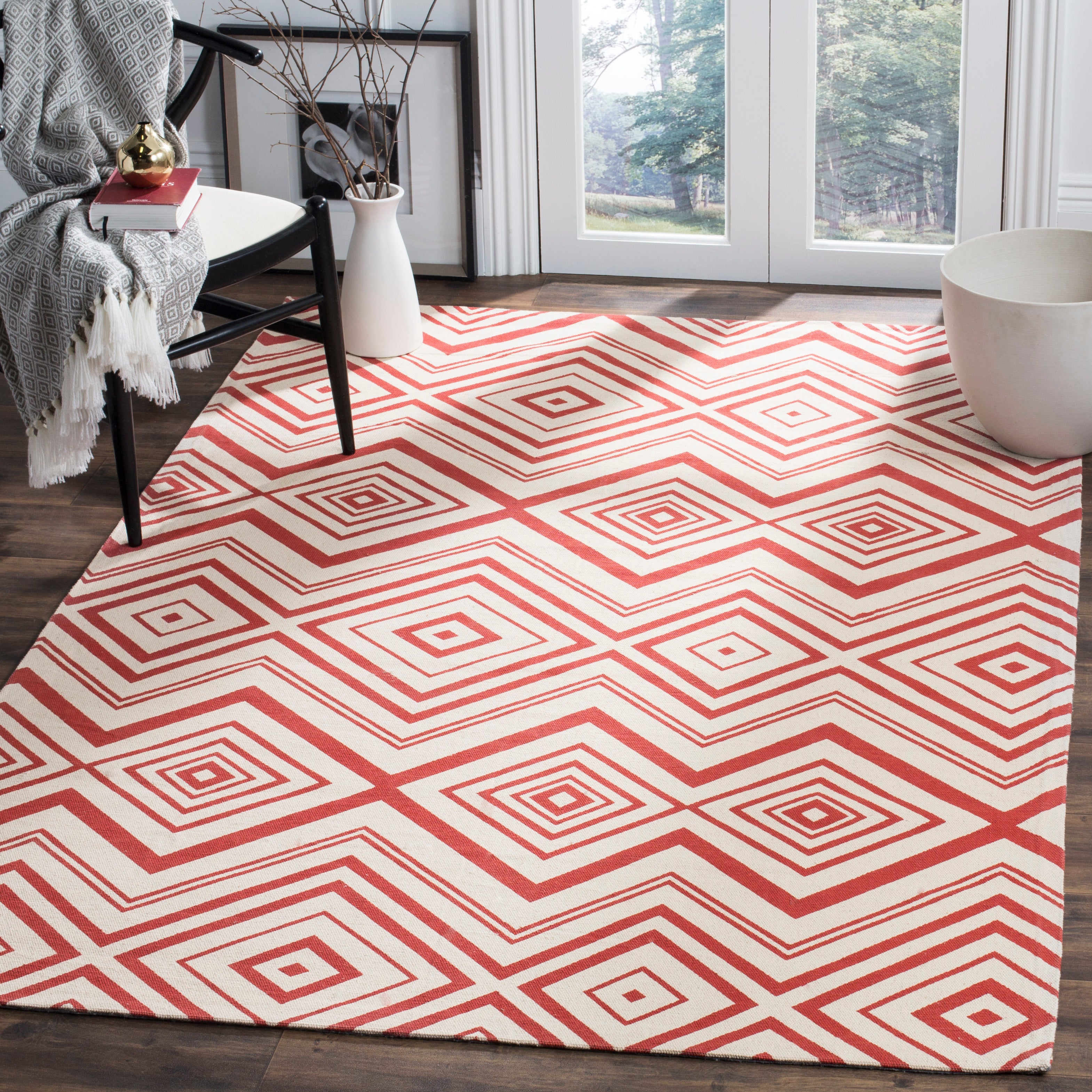 Safavieh Cedar Brook 142 Rug, CDR142 - Ivory / Coral
