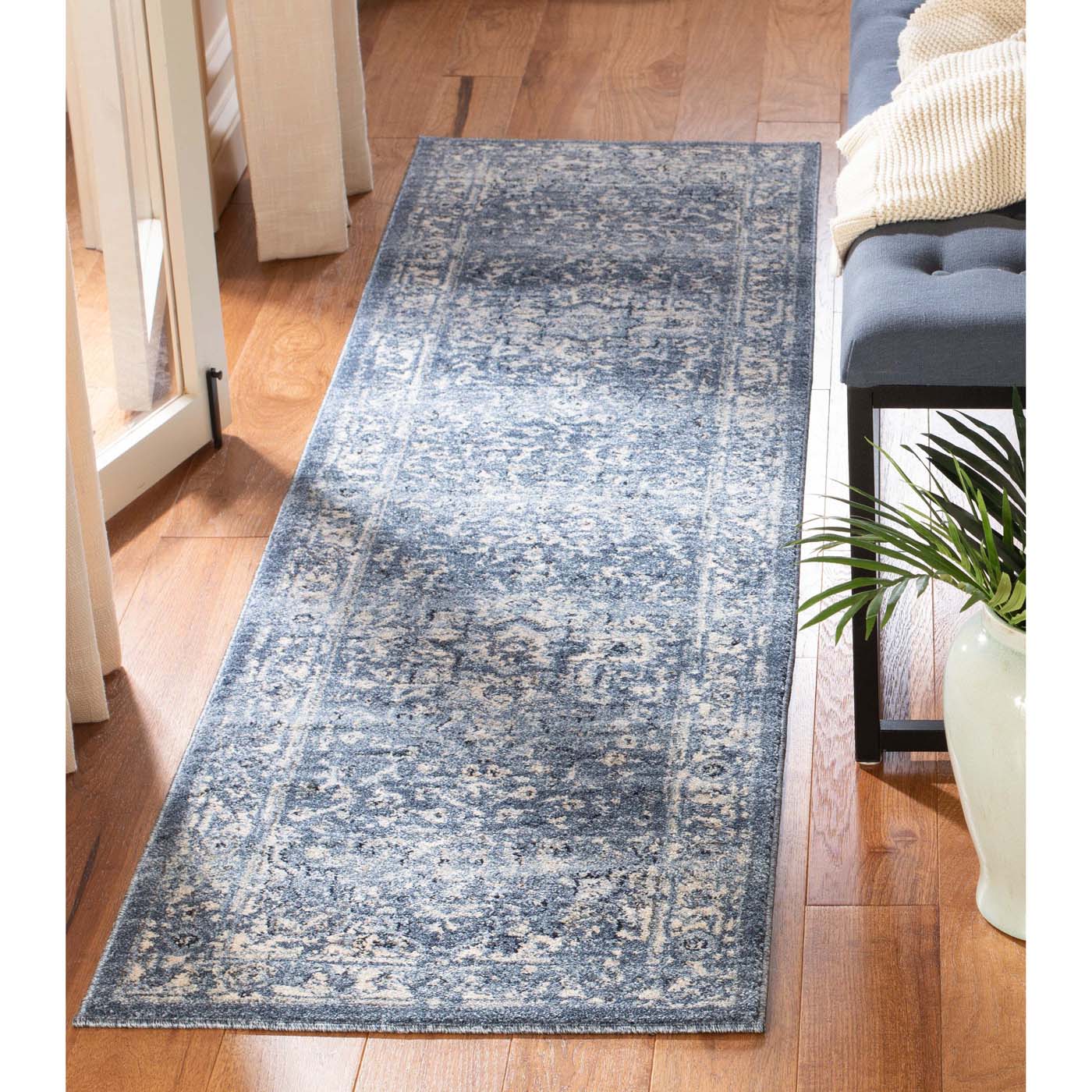Safavieh Charleston 411 Rug, CHL411 - Navy / Creme