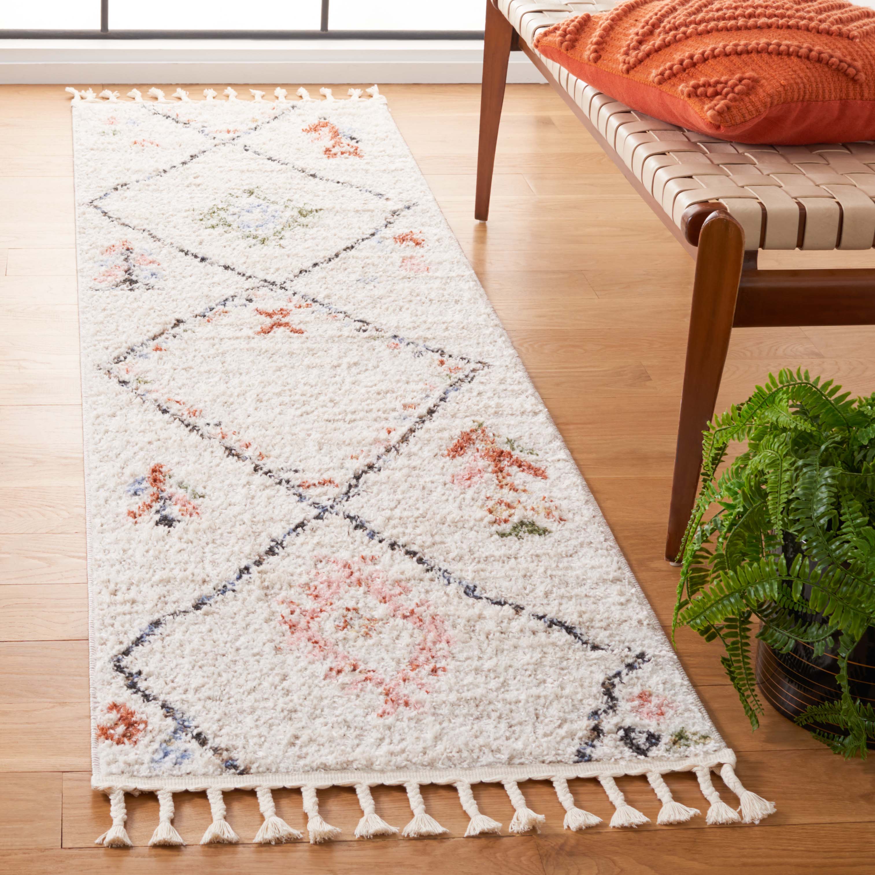 Safavieh Chapel 400 Rug, CHP400 - Ivory / Black