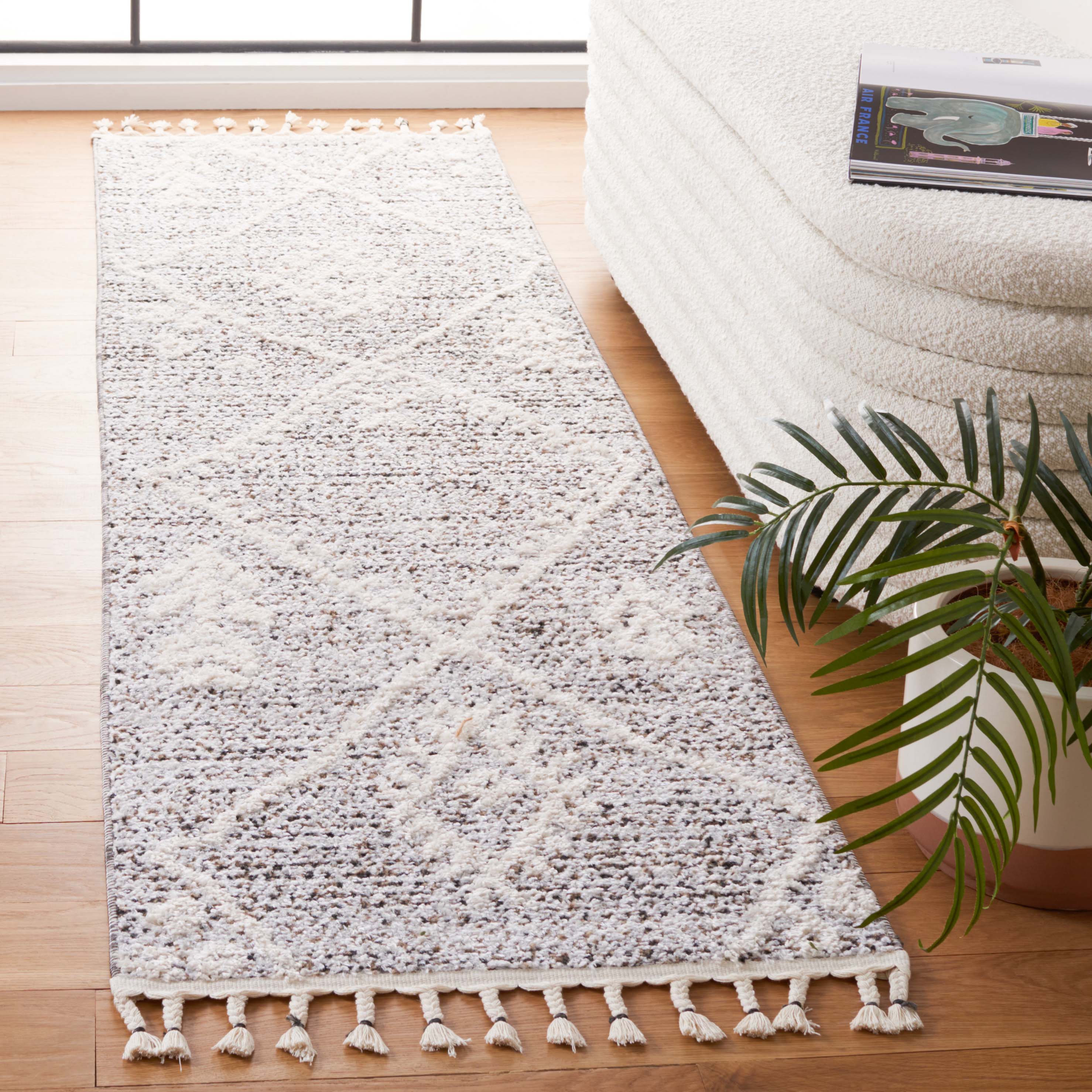 Safavieh Chapel 400 Rug, CHP400 - Black / Ivory
