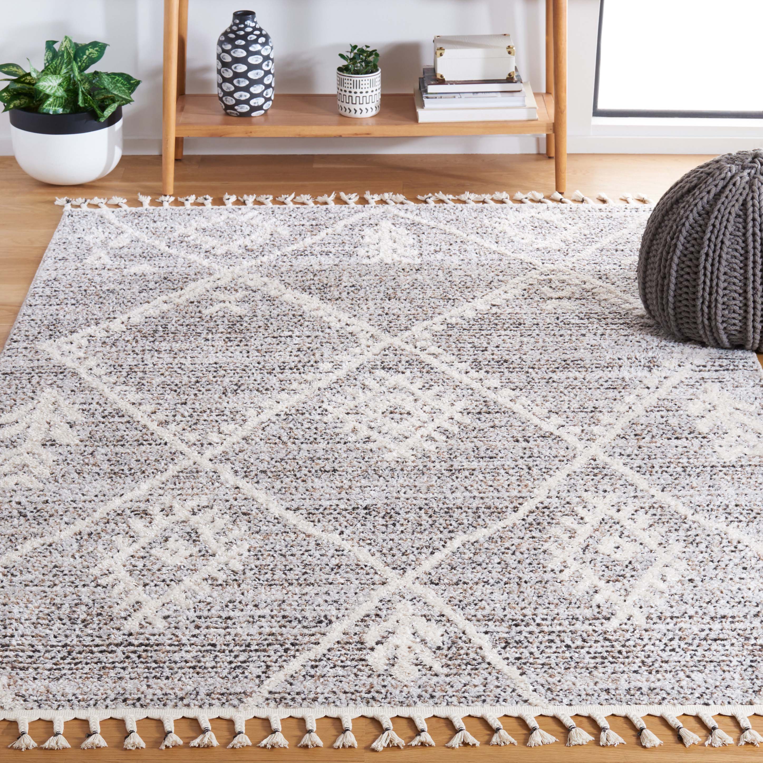 Safavieh Chapel 400 Rug, CHP400 - Black / Ivory