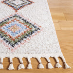 Safavieh Chapel 402 Rug, CHP402 - Ivory / Black