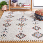 Safavieh Chapel 402 Rug, CHP402 - Ivory / Black