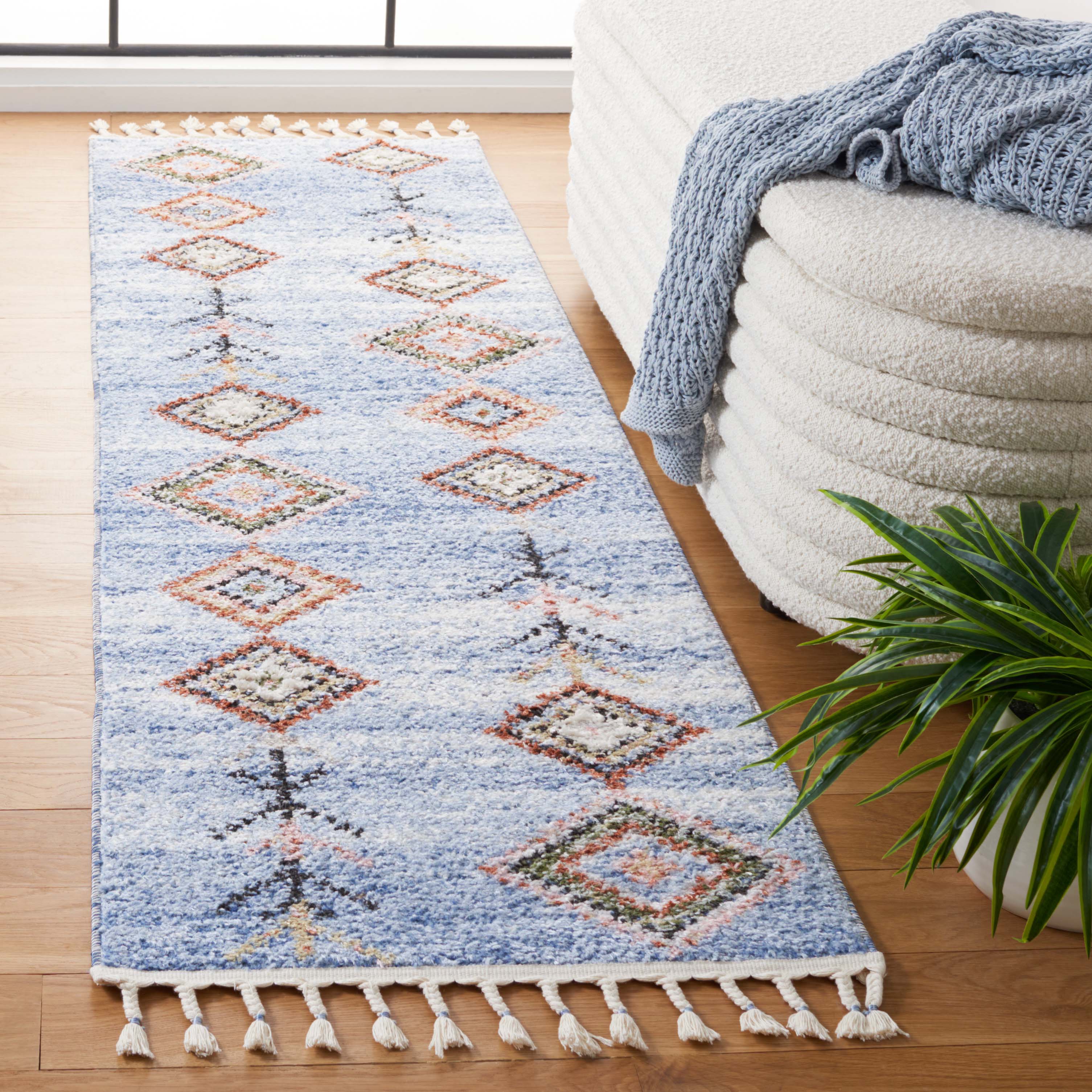 Safavieh Chapel 402 Rug, CHP402 - Blue / Beige