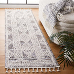 Safavieh Chapel 404 Rug, CHP404 - Black / Ivory