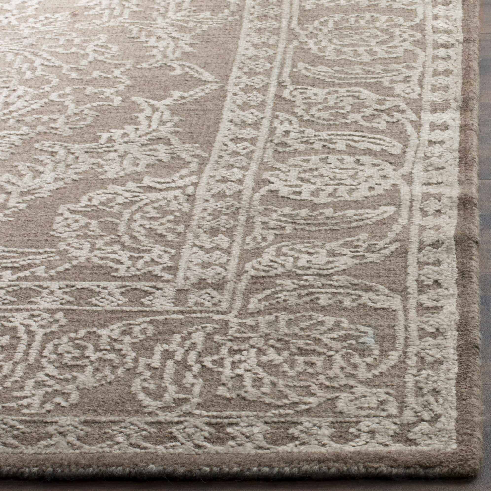 Safavieh Chester 543 Rug, CHS543 - Stone Grey / Pearl