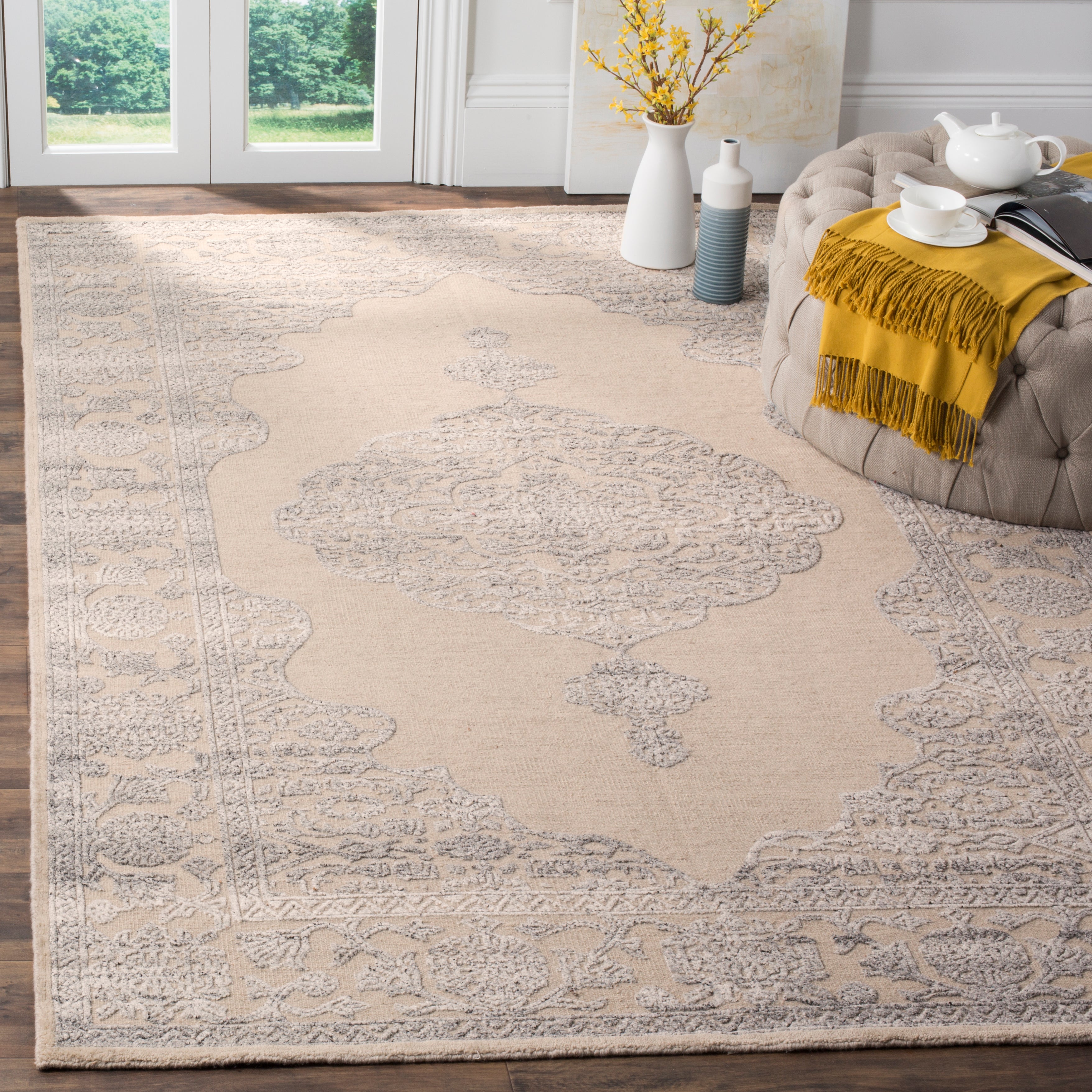 Safavieh Chester 546 Rug, CHS546 - Ivory / Grey