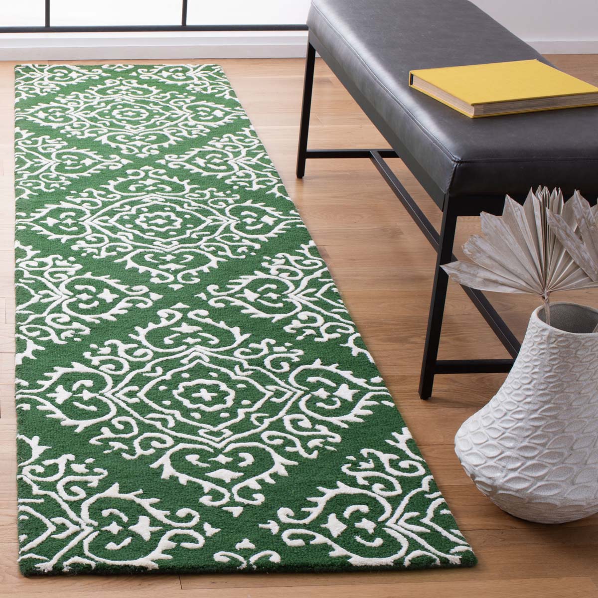 Safavieh Chatham 712 Rug, CHT712 - Green / Ivory