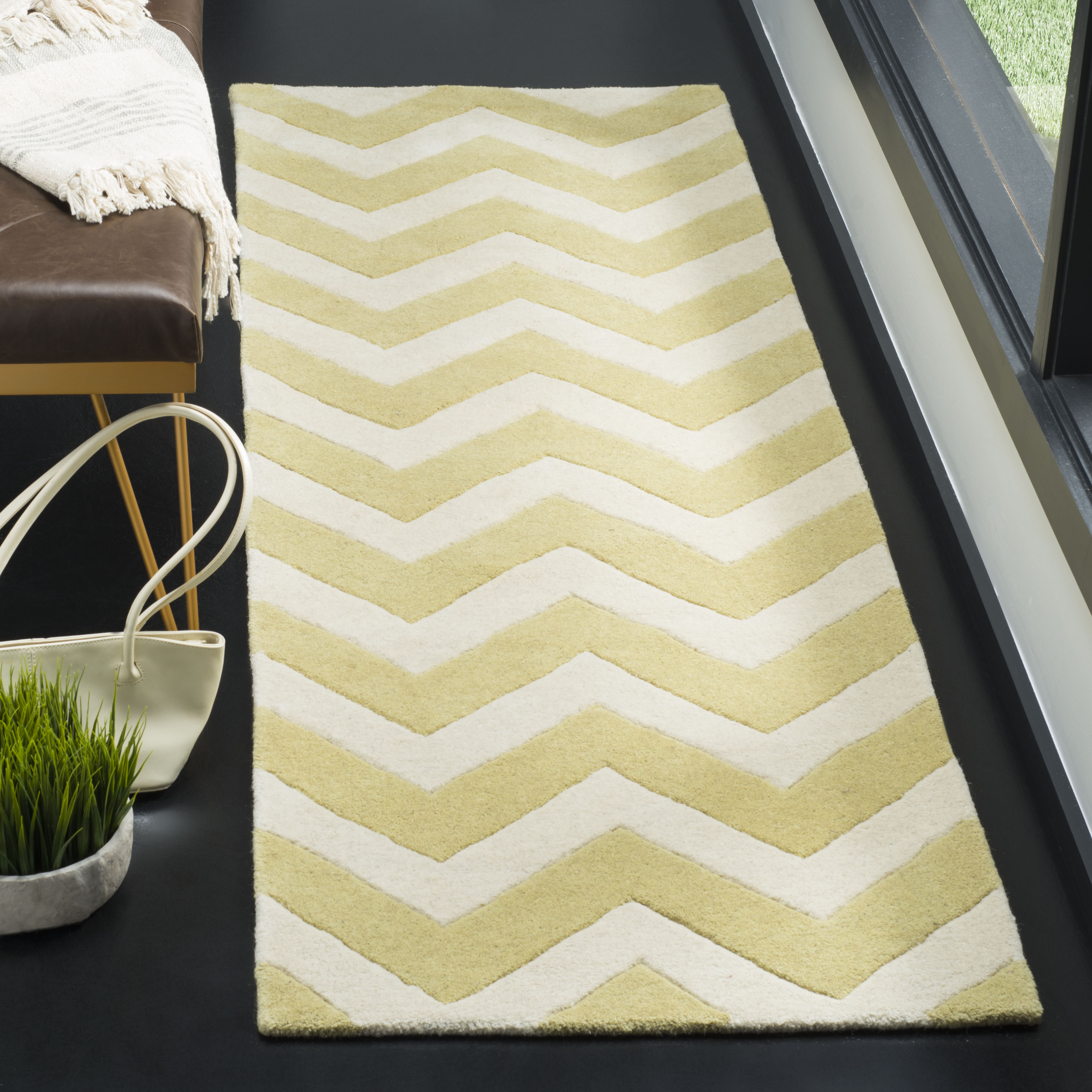 Safavieh Chatham 715 Rug, CHT715 - Light Gold / Ivory