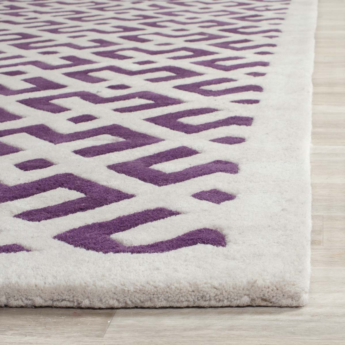 Safavieh Chatham 719 Rug, CHT719 - Purple / Ivory