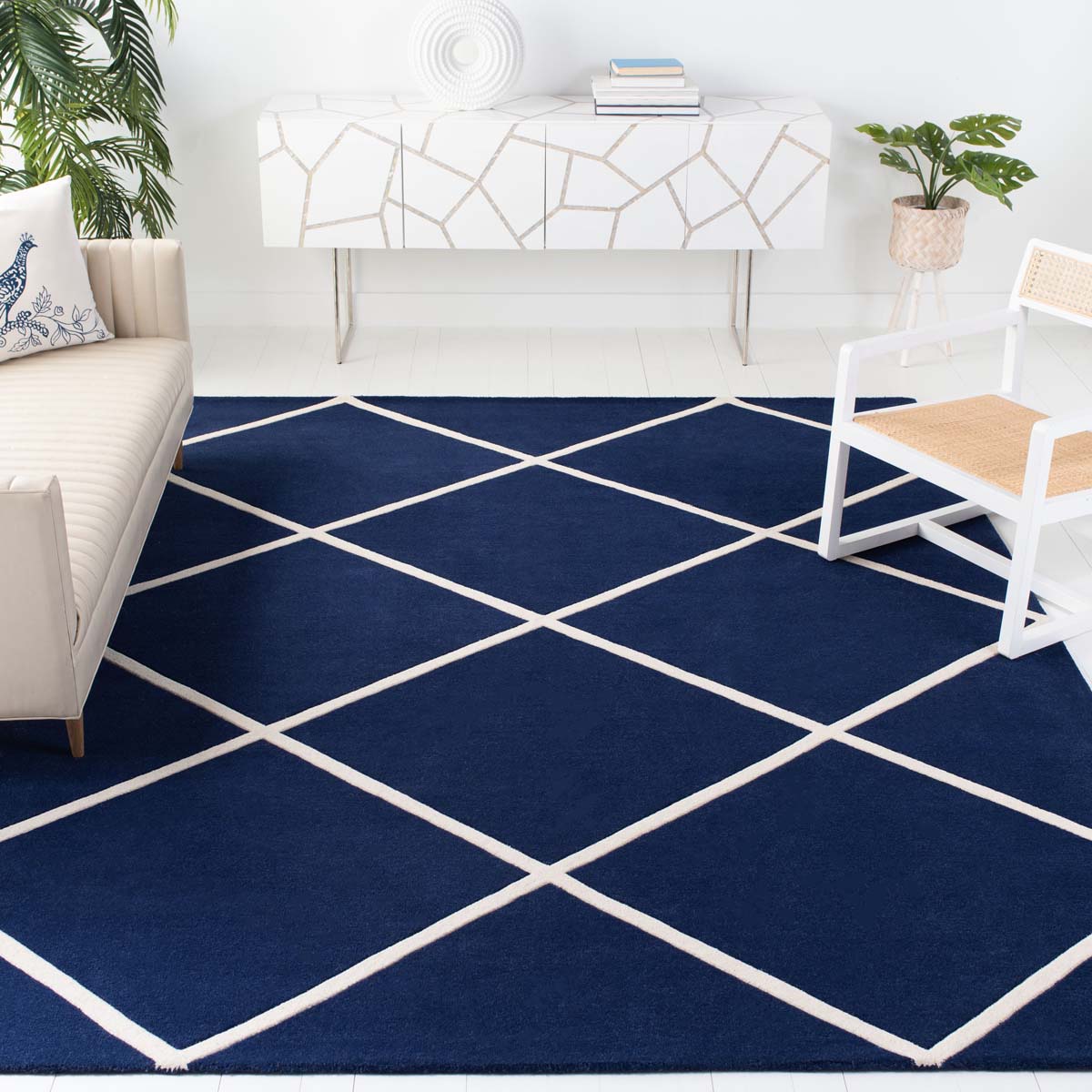 Safavieh Chatham 720 Rug, CHT720 - Dark Blue / Ivory