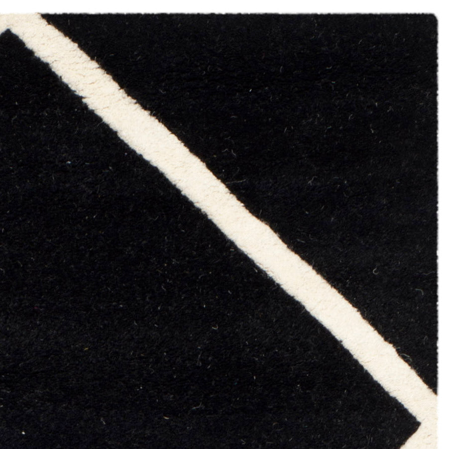 Safavieh Chatham 720 Rug, CHT720 - Black / Ivory