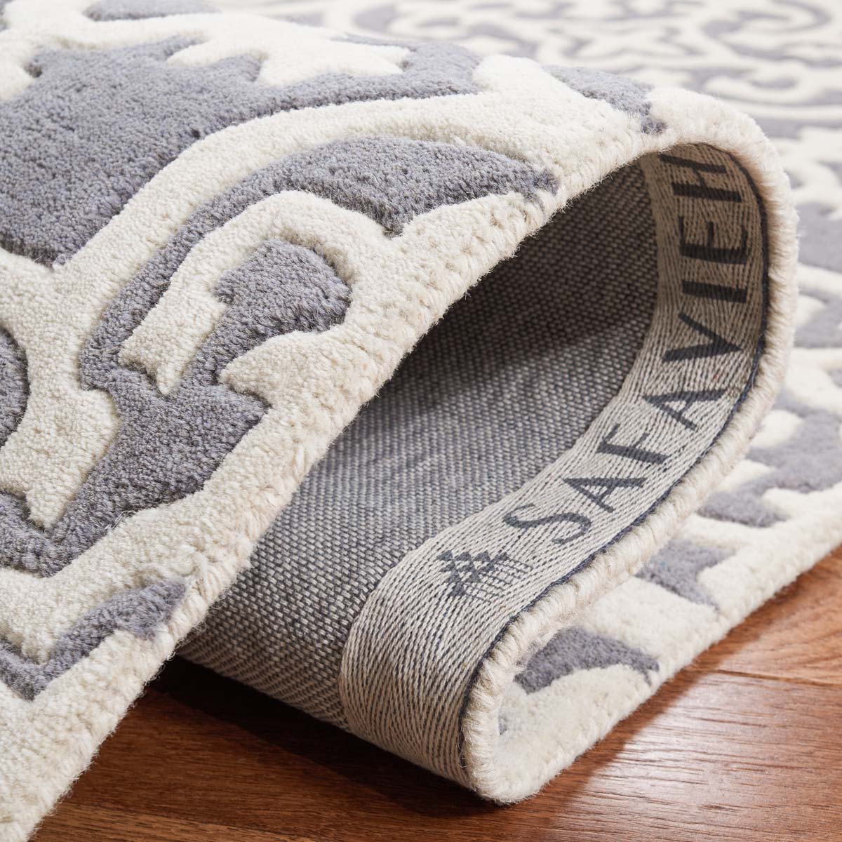 Safavieh Chatham 729 Rug, CHT729 - Dark Grey / Ivory