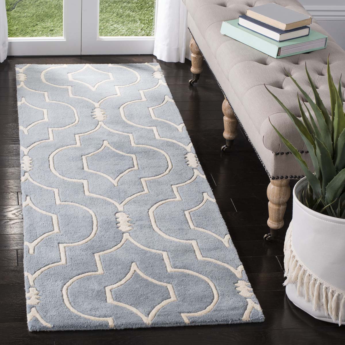 Safavieh Chatham 736 Rug, CHT736 - Blue / Ivory