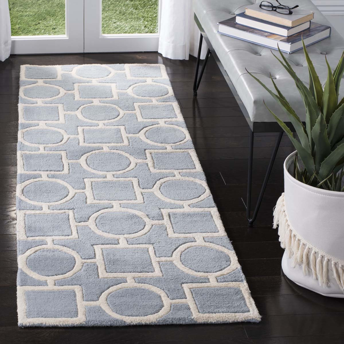 Safavieh Chatham 737 Rug, CHT737 - Blue / Ivory