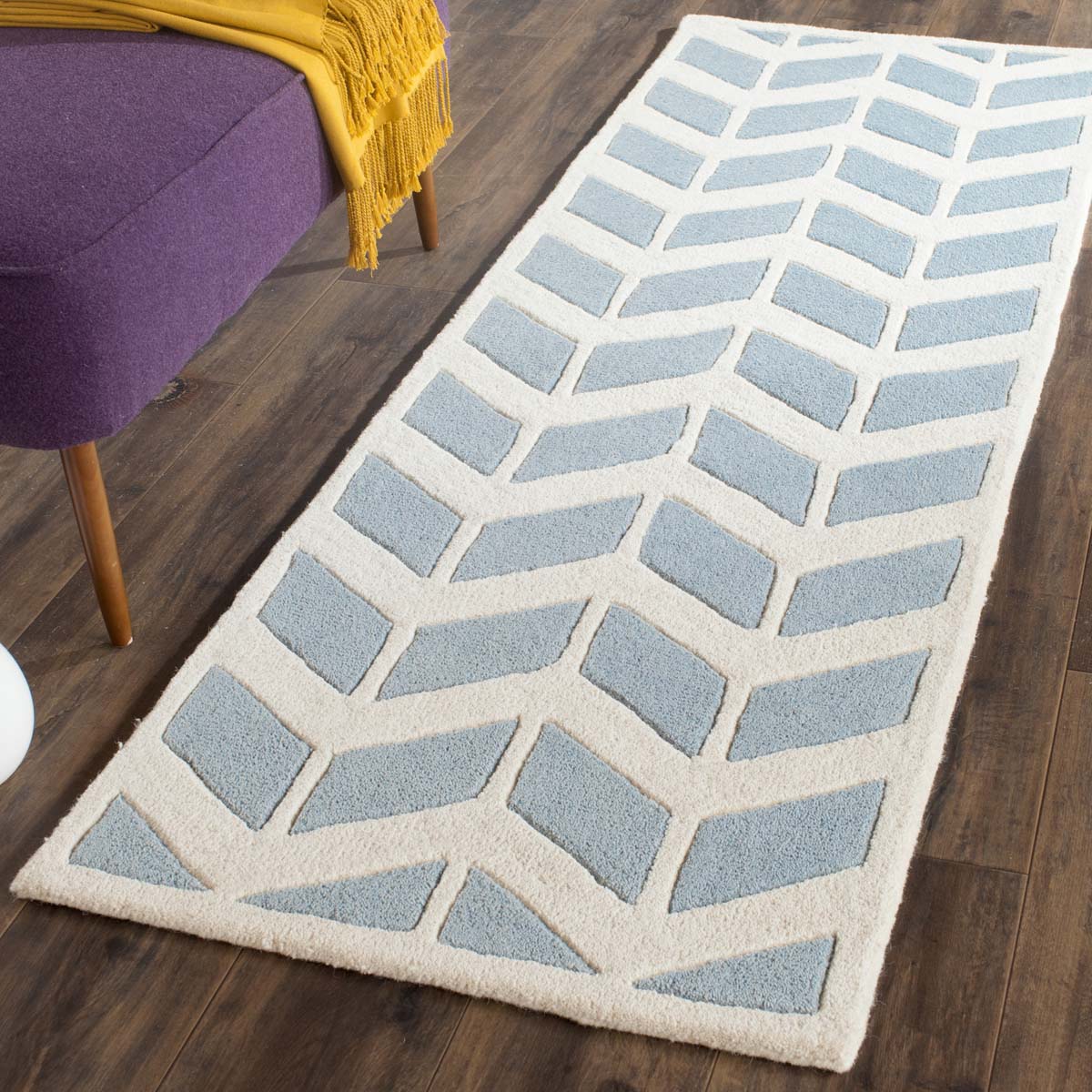 Safavieh Chatham 746 Rug, CHT746 - Blue / Ivory