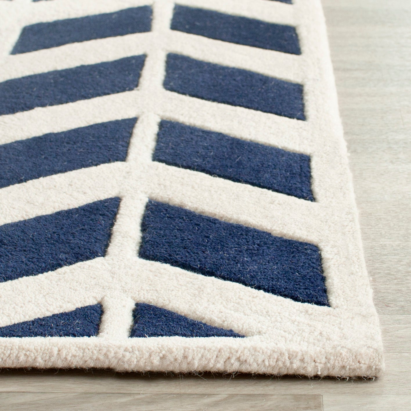 Safavieh Chatham 746 Rug, CHT746 - Dark Blue / Ivory
