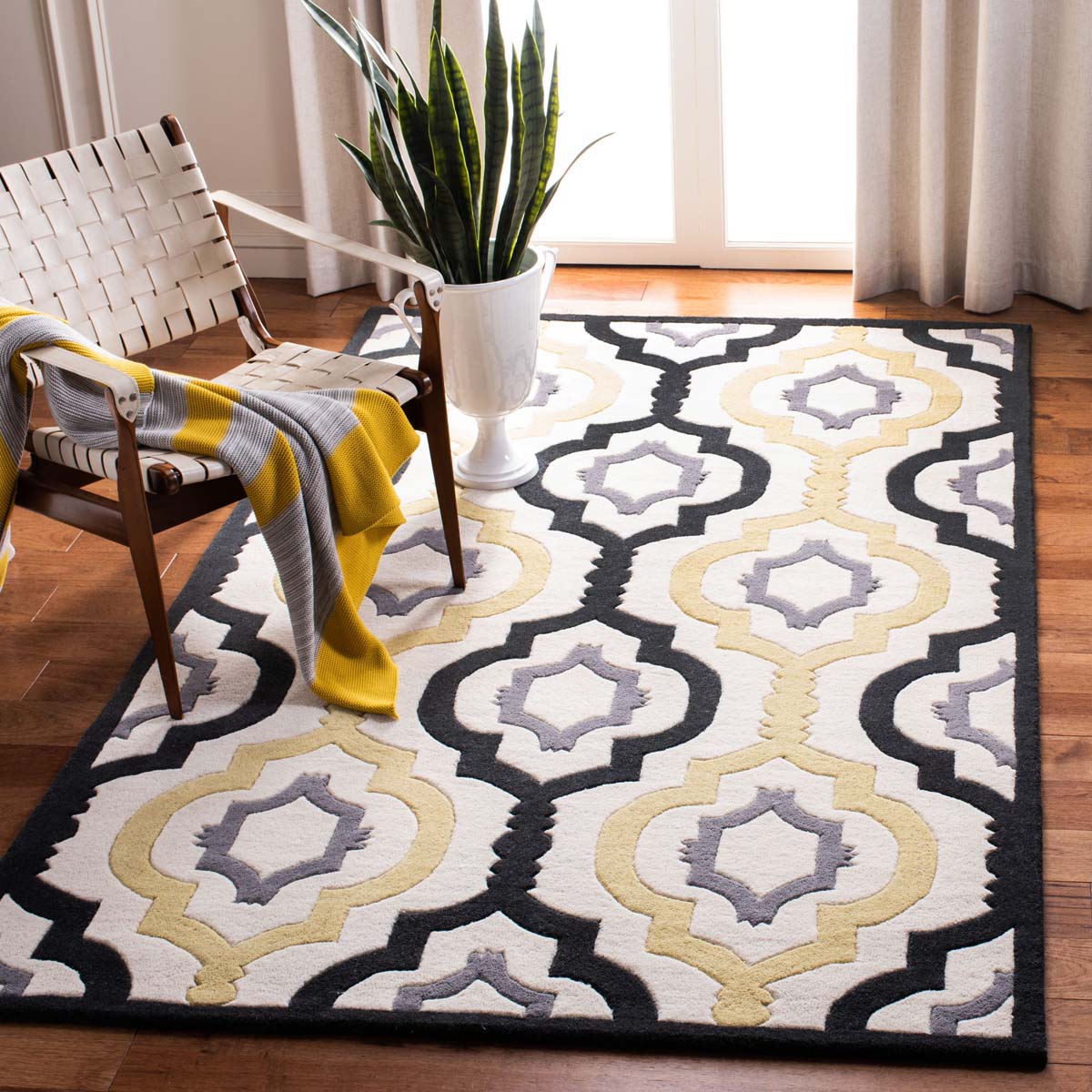 Safavieh Chatham 747 Rug, CHT747 - Ivory / Multi
