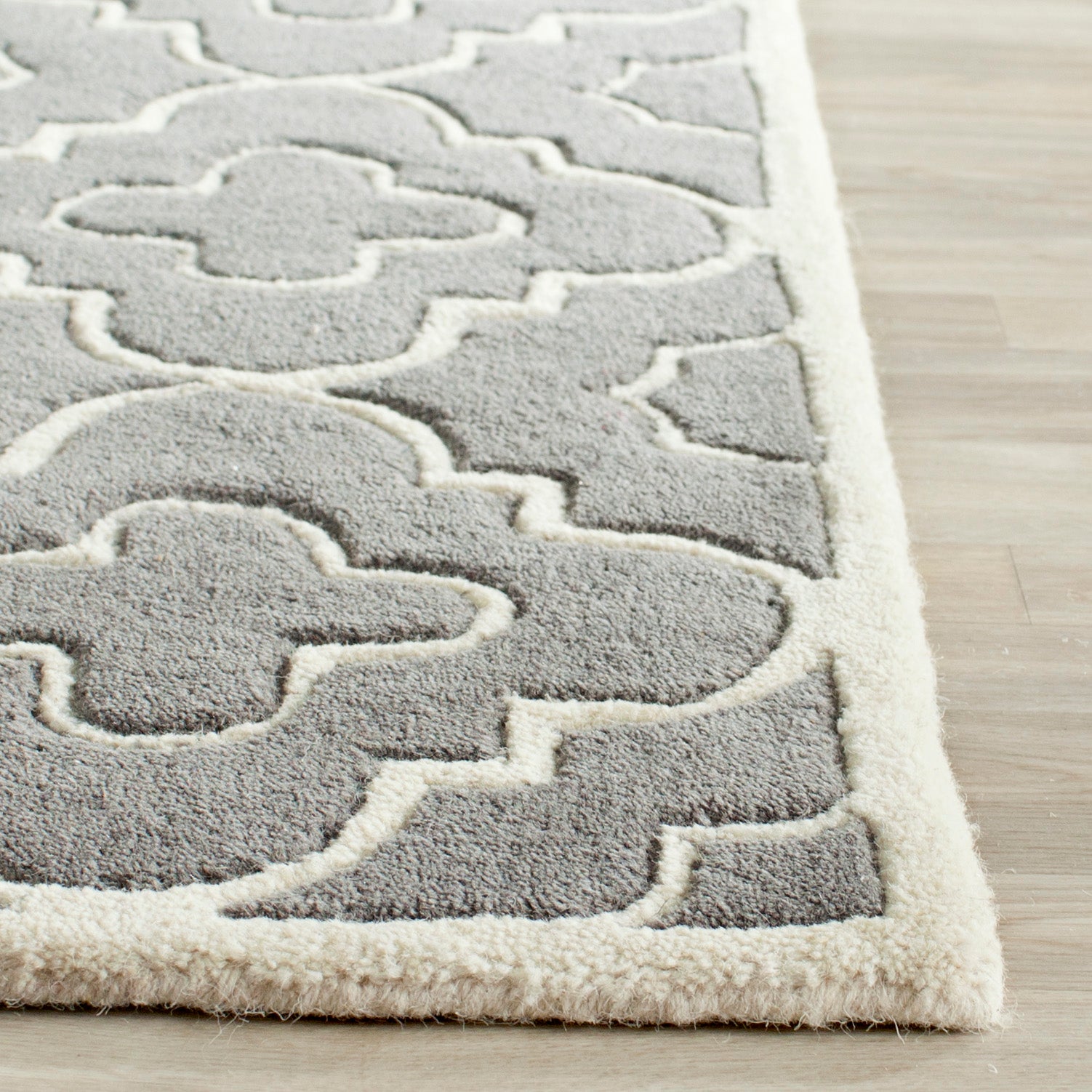 Safavieh Chatham 750 Rug, CHT750 - Dark Grey / Ivory